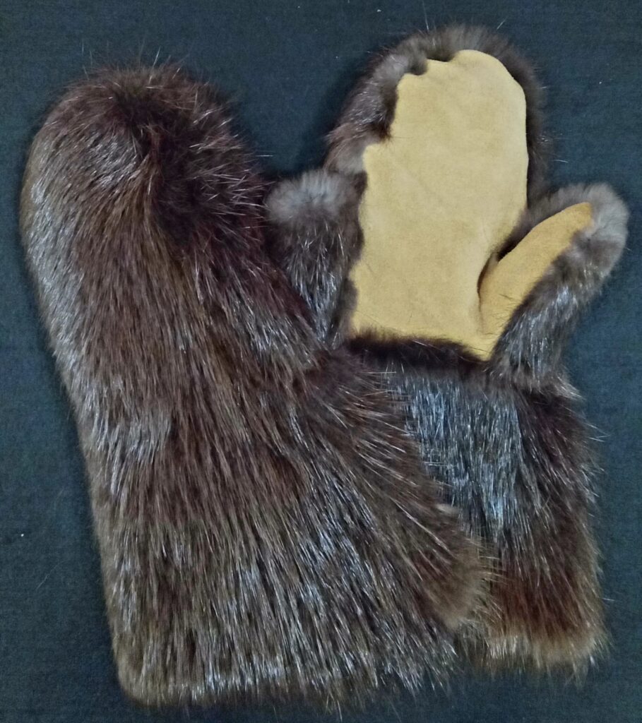 Beaver Mittens
