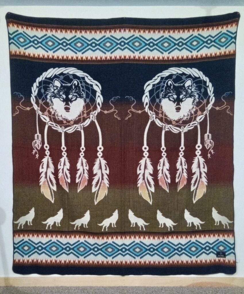 Queen Size. Wolf 1